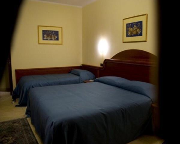 Hotel Duca Di Calabria Serra San Bruno Esterno foto