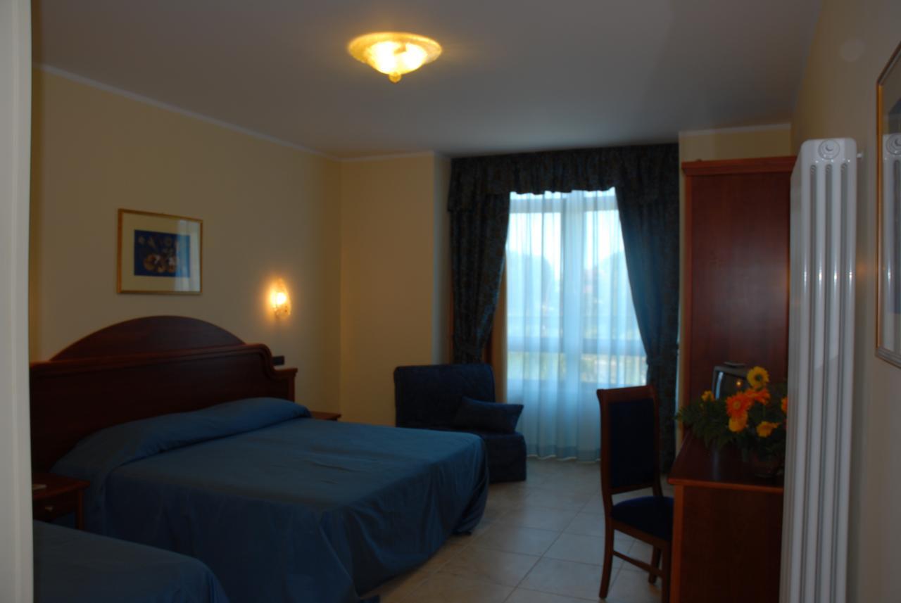 Hotel Duca Di Calabria Serra San Bruno Esterno foto